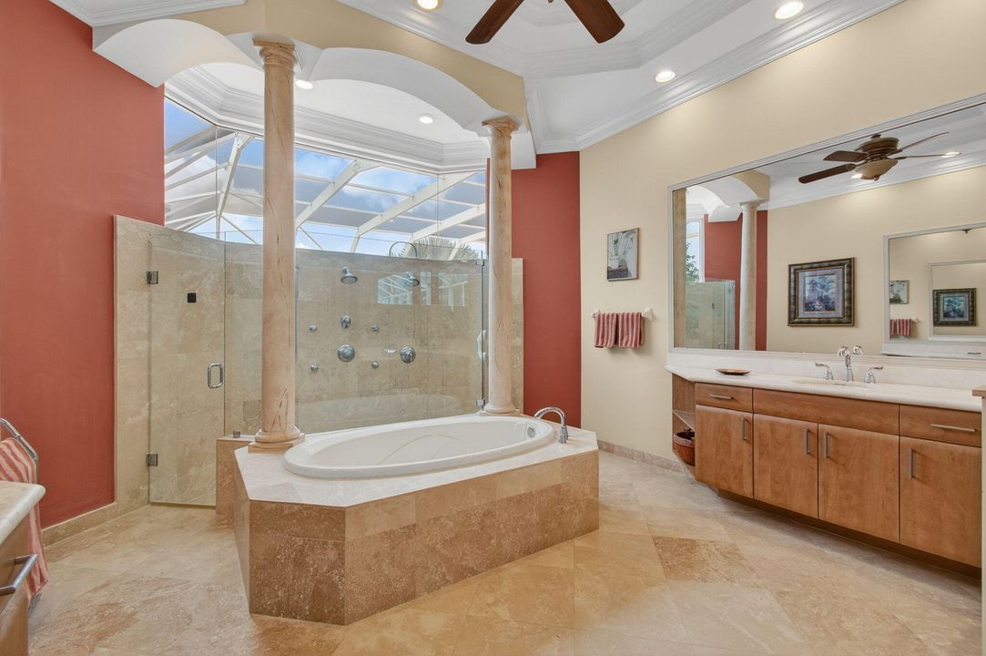 Activo con contrato: $1,125,000 (5 camas, 4 baños, 3372 Pies cuadrados)