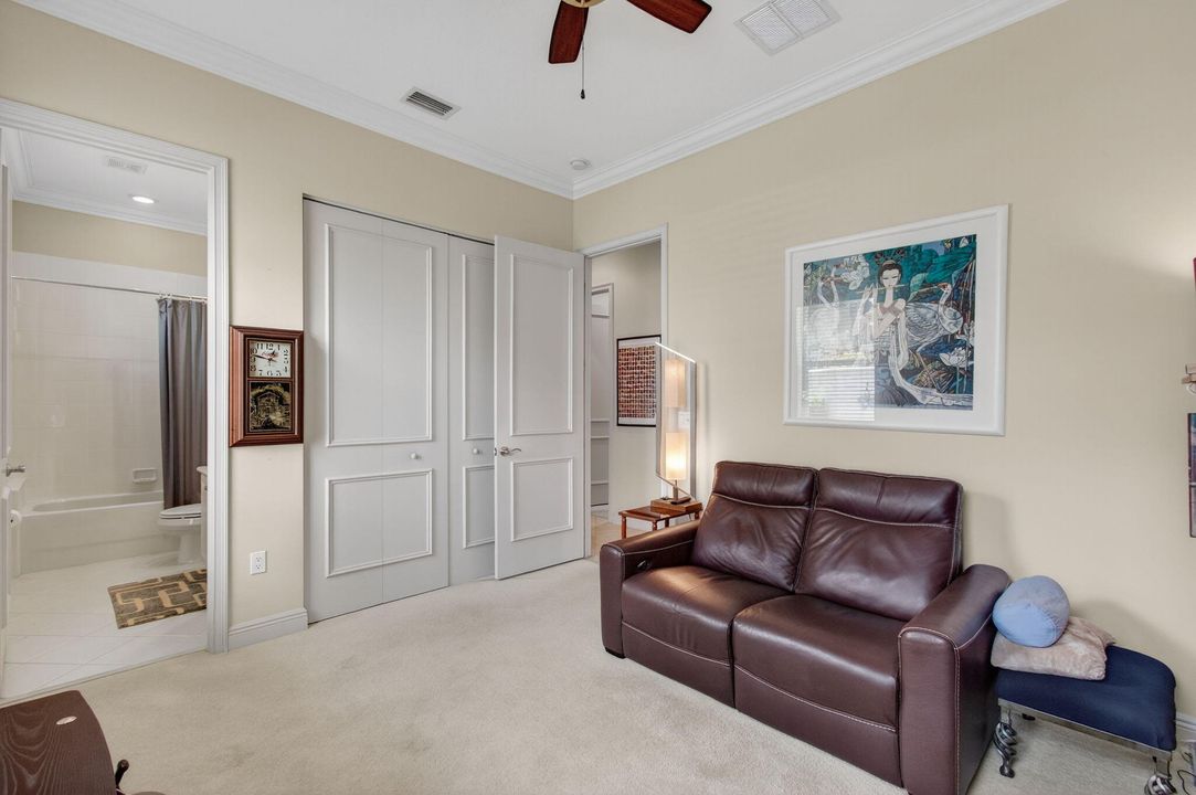 Activo con contrato: $1,125,000 (5 camas, 4 baños, 3372 Pies cuadrados)