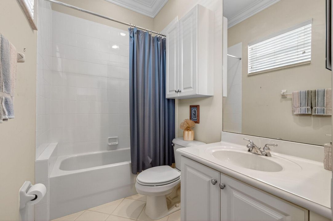 Activo con contrato: $1,125,000 (5 camas, 4 baños, 3372 Pies cuadrados)