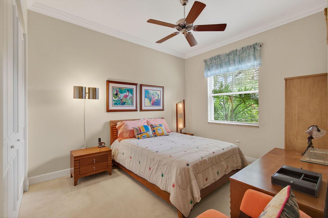 Activo con contrato: $1,125,000 (5 camas, 4 baños, 3372 Pies cuadrados)