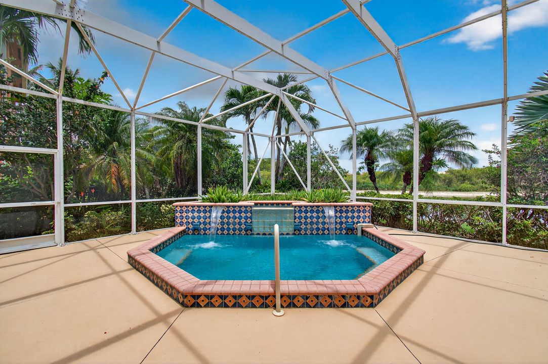 Activo con contrato: $1,125,000 (5 camas, 4 baños, 3372 Pies cuadrados)