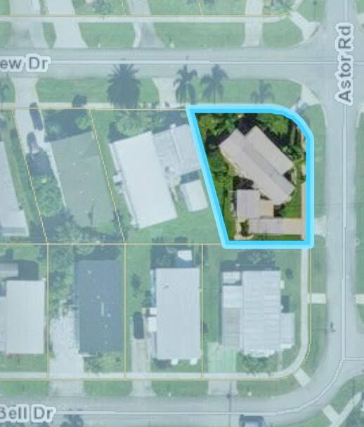 Active With Contract: $129,800 (2 beds, 1 baths, 728 Square Feet)