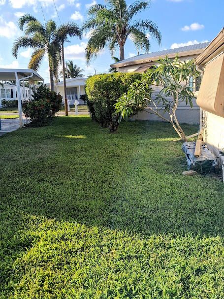 Active With Contract: $129,800 (2 beds, 1 baths, 728 Square Feet)