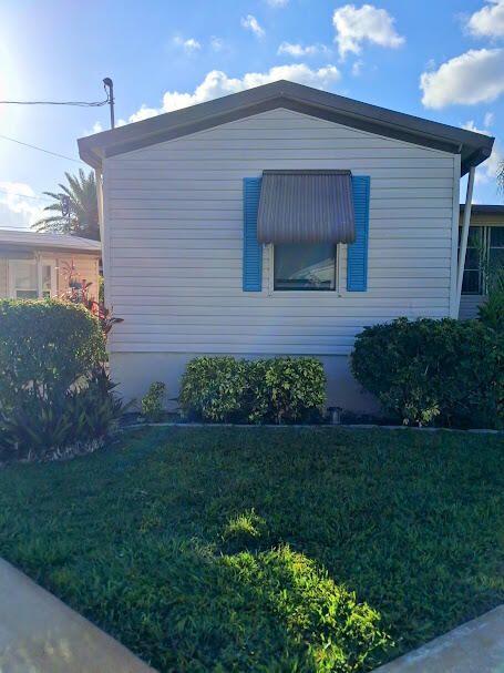 Active With Contract: $129,800 (2 beds, 1 baths, 728 Square Feet)