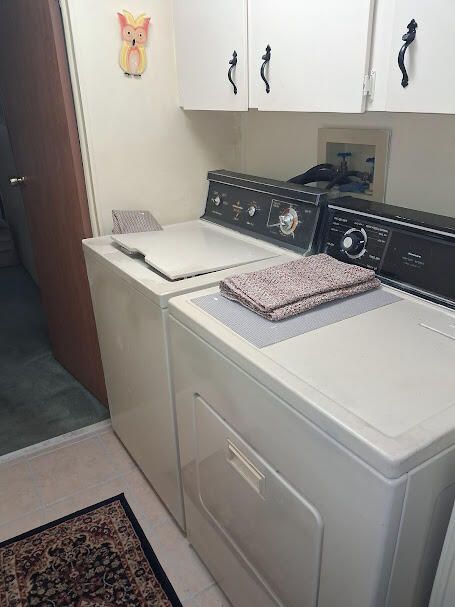 Active With Contract: $129,800 (2 beds, 1 baths, 728 Square Feet)