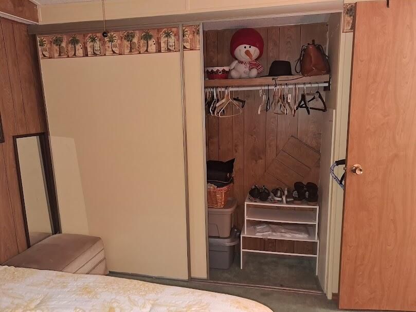 Active With Contract: $129,800 (2 beds, 1 baths, 728 Square Feet)