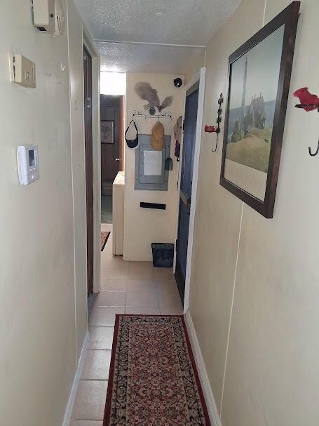 Active With Contract: $129,800 (2 beds, 1 baths, 728 Square Feet)