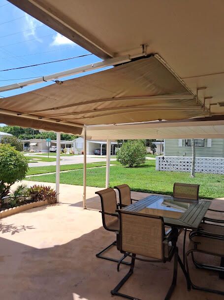 Active With Contract: $129,800 (2 beds, 1 baths, 728 Square Feet)