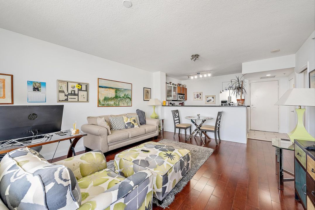 На продажу: $280,000 (1 спален, 1 ванн, 760 Квадратных фут)