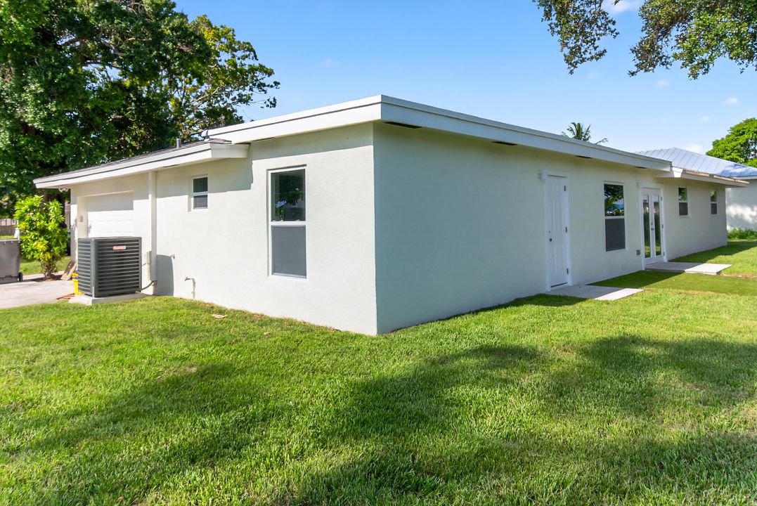 For Sale: $749,000 (5 beds, 3 baths, 2444 Square Feet)