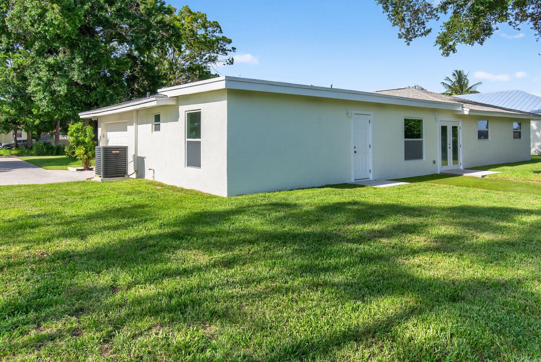 For Sale: $749,000 (5 beds, 3 baths, 2444 Square Feet)