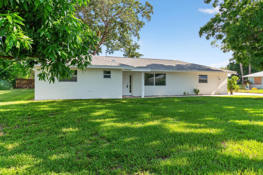 For Sale: $749,000 (5 beds, 3 baths, 2444 Square Feet)