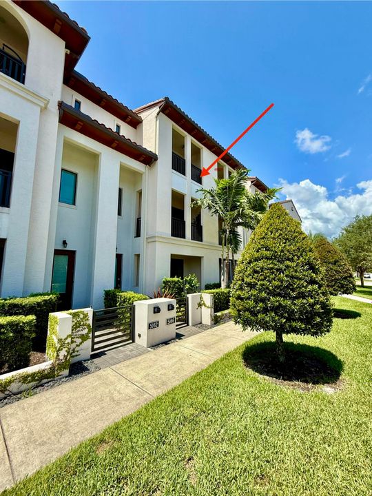 En Venta: $950,000 (4 camas, 3 baños, 2750 Pies cuadrados)