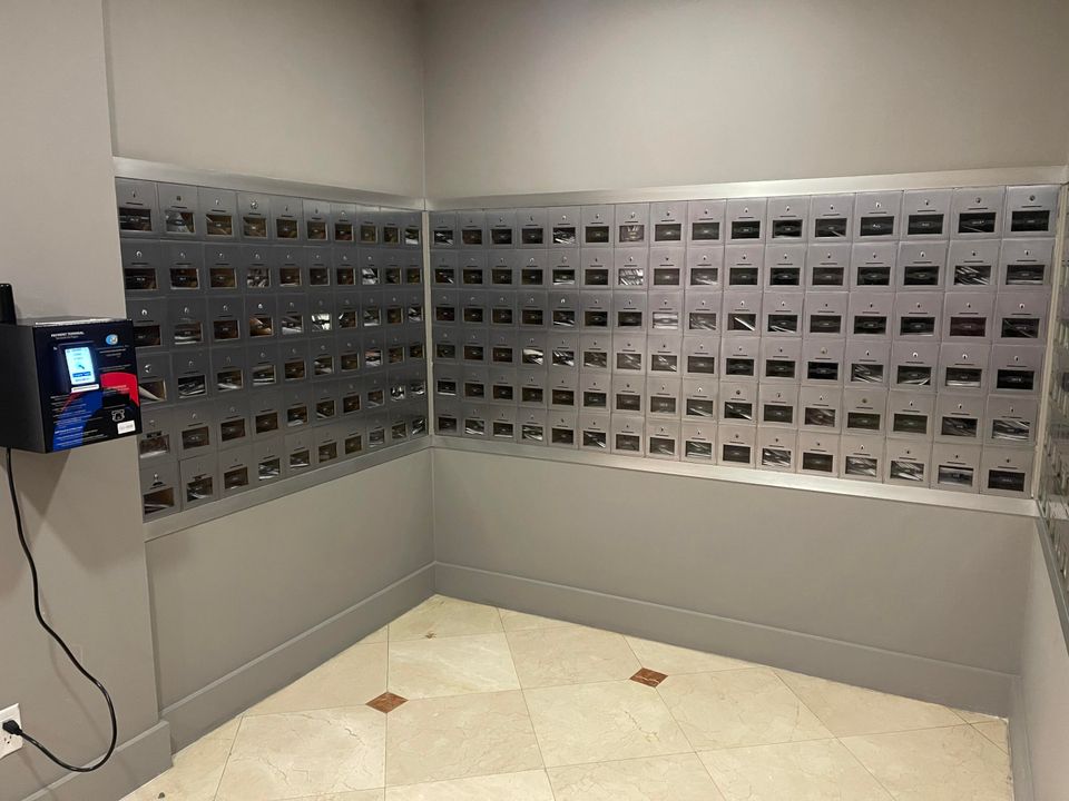 待售: $295,000 (1 贝兹, 1 浴室, 530 平方英尺)