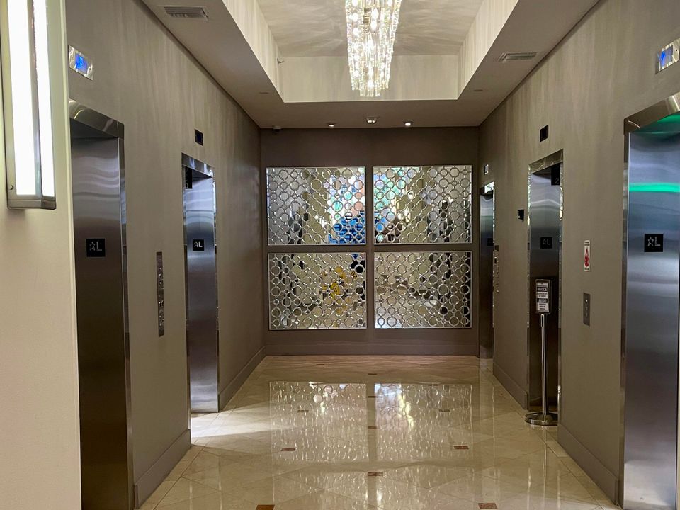 待售: $295,000 (1 贝兹, 1 浴室, 530 平方英尺)