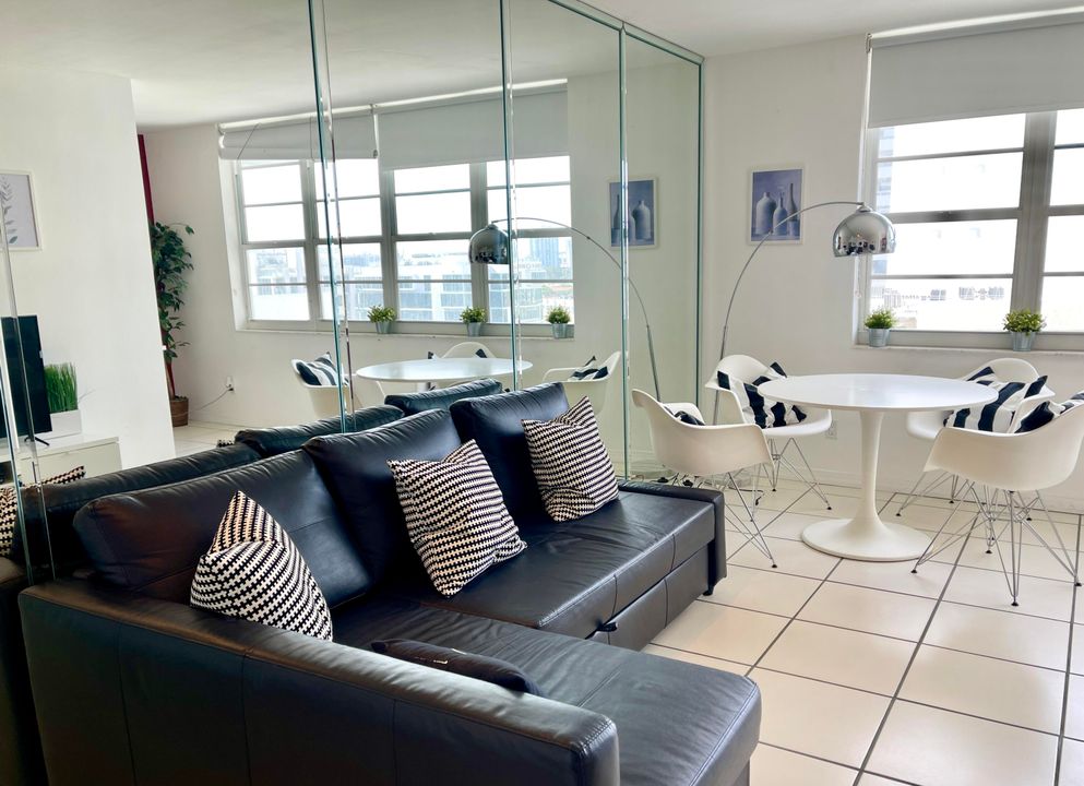 待售: $295,000 (1 贝兹, 1 浴室, 530 平方英尺)