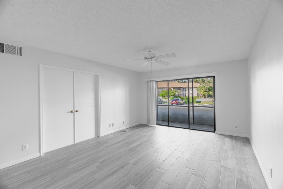 Недавно продано: $230,000 (3 спален, 2 ванн, 1468 Квадратных фут)