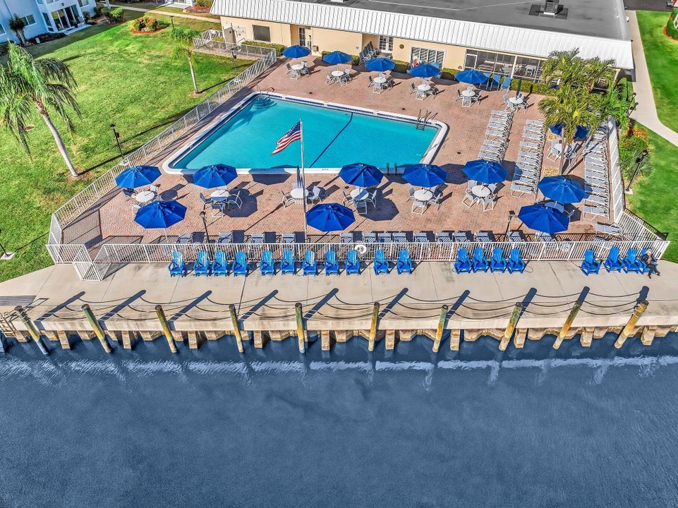 合同活跃: $3,750 (2 贝兹, 2 浴室, 1200 平方英尺)