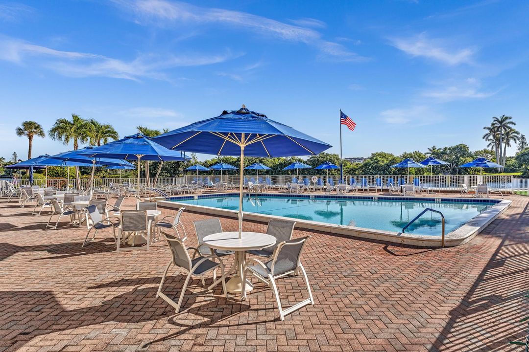 合同活跃: $3,750 (2 贝兹, 2 浴室, 1200 平方英尺)