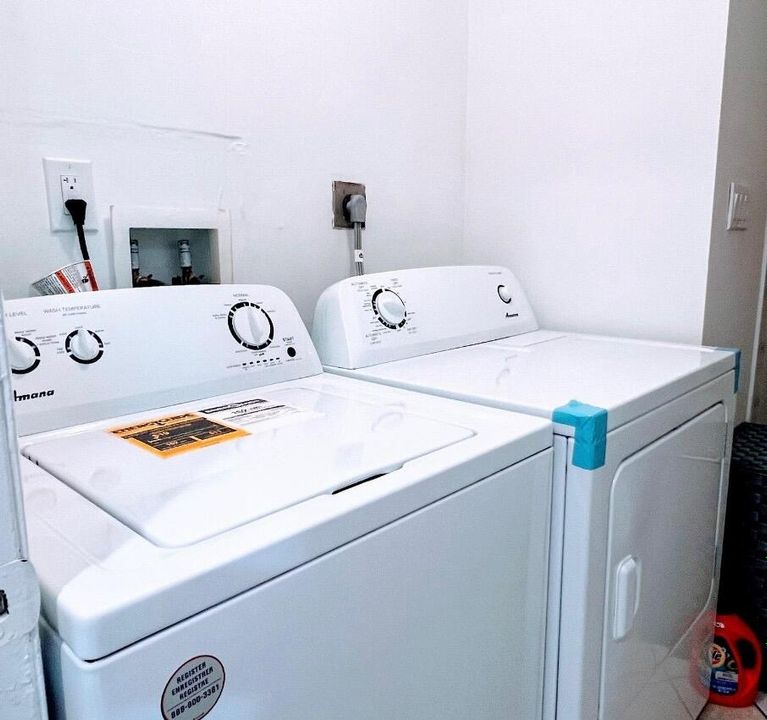 For Sale: $130,000 (1 beds, 1 baths, 660 Square Feet)