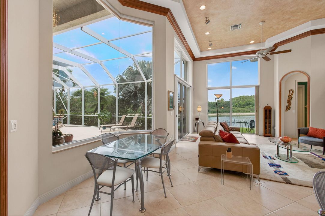 Activo con contrato: $1,125,000 (5 camas, 4 baños, 3372 Pies cuadrados)