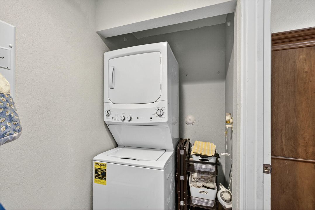 待售: $475,000 (3 贝兹, 3 浴室, 1727 平方英尺)