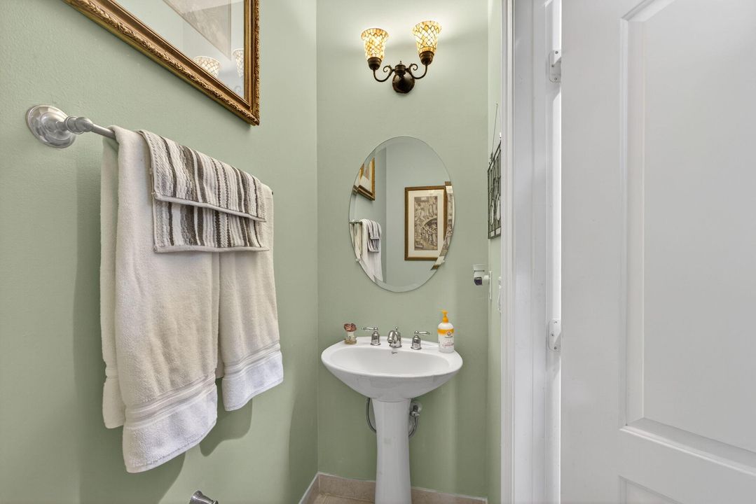 待售: $475,000 (3 贝兹, 3 浴室, 1727 平方英尺)