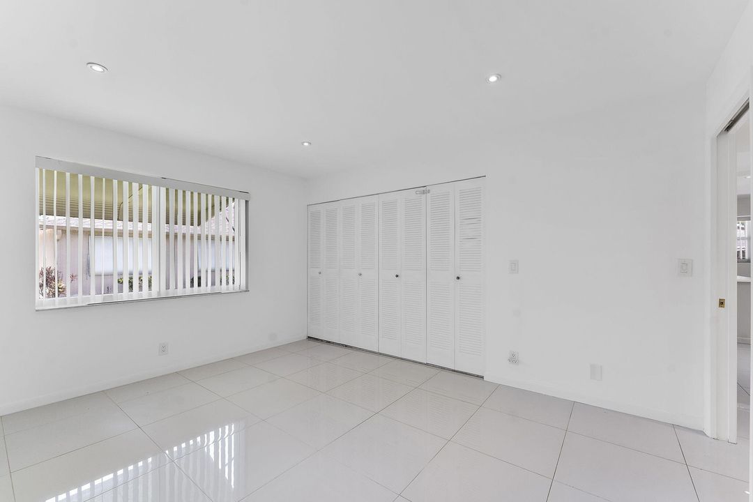 Под контрактом: $259,000 (2 спален, 2 ванн, 1137 Квадратных фут)