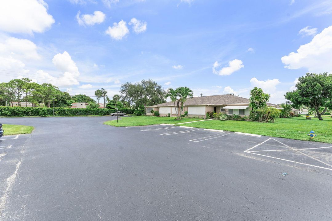 Под контрактом: $259,000 (2 спален, 2 ванн, 1137 Квадратных фут)