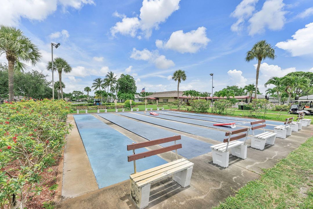 Под контрактом: $259,000 (2 спален, 2 ванн, 1137 Квадратных фут)