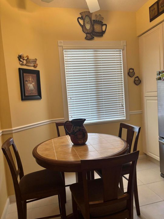 For Rent: $4,250 (2 beds, 2 baths, 1989 Square Feet)