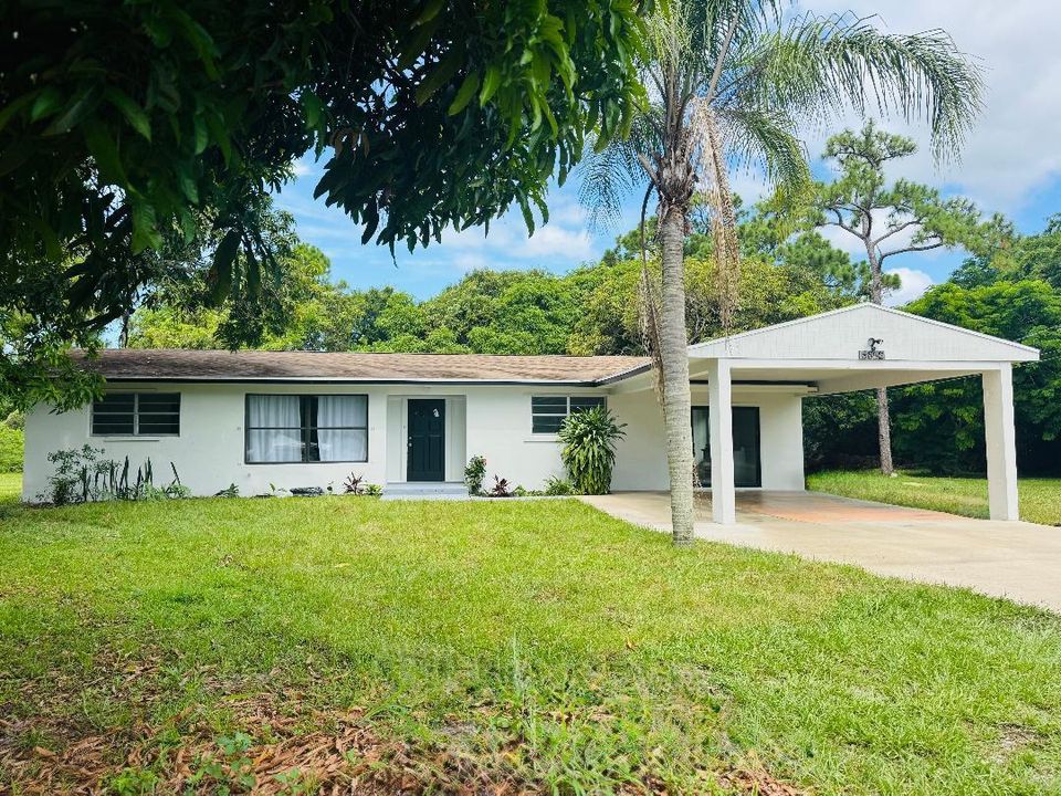 Active With Contract: $389,900 (3 beds, 2 baths, 1718 Square Feet)