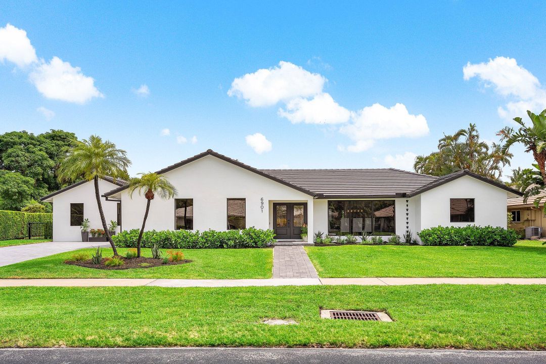 待售: $2,725,000 (7 贝兹, 4 浴室, 4246 平方英尺)