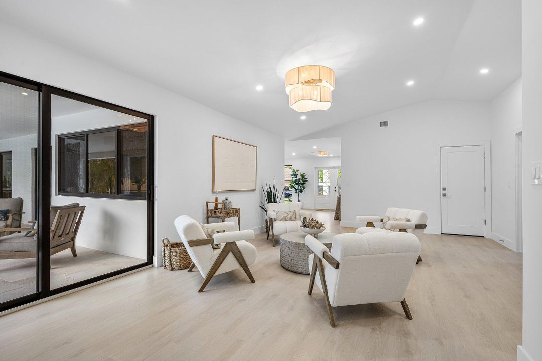 待售: $2,725,000 (7 贝兹, 4 浴室, 4246 平方英尺)