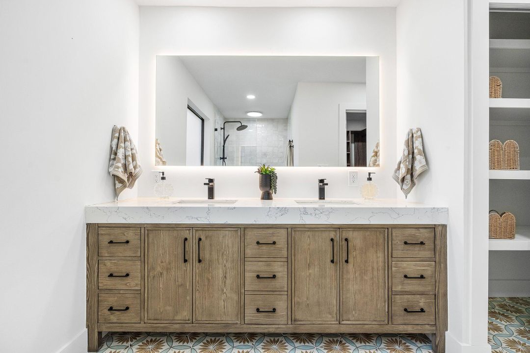 待售: $2,725,000 (7 贝兹, 4 浴室, 4246 平方英尺)