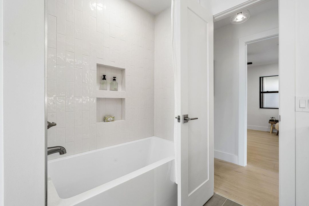 待售: $2,725,000 (7 贝兹, 4 浴室, 4246 平方英尺)