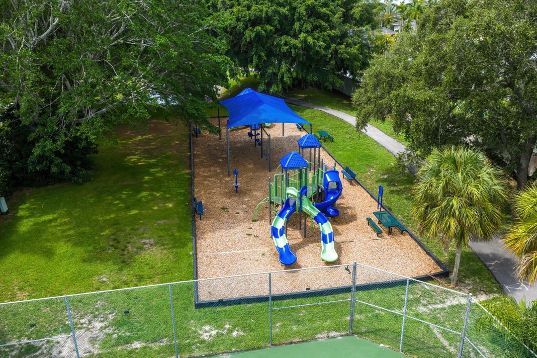 待售: $2,725,000 (7 贝兹, 4 浴室, 4246 平方英尺)