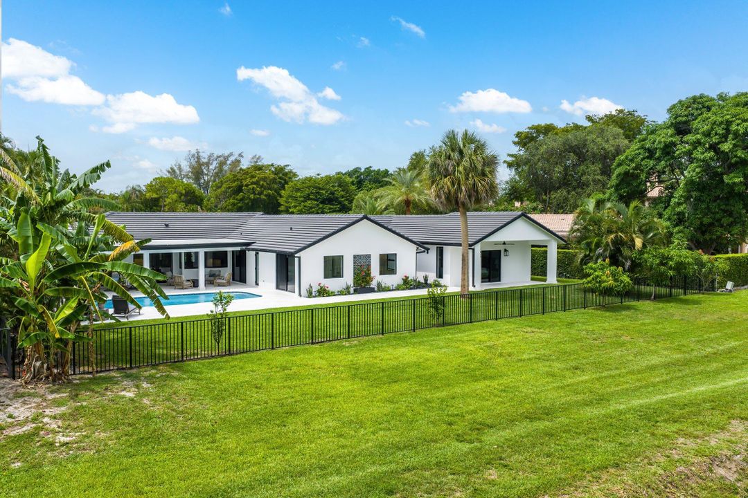 待售: $2,725,000 (7 贝兹, 4 浴室, 4246 平方英尺)