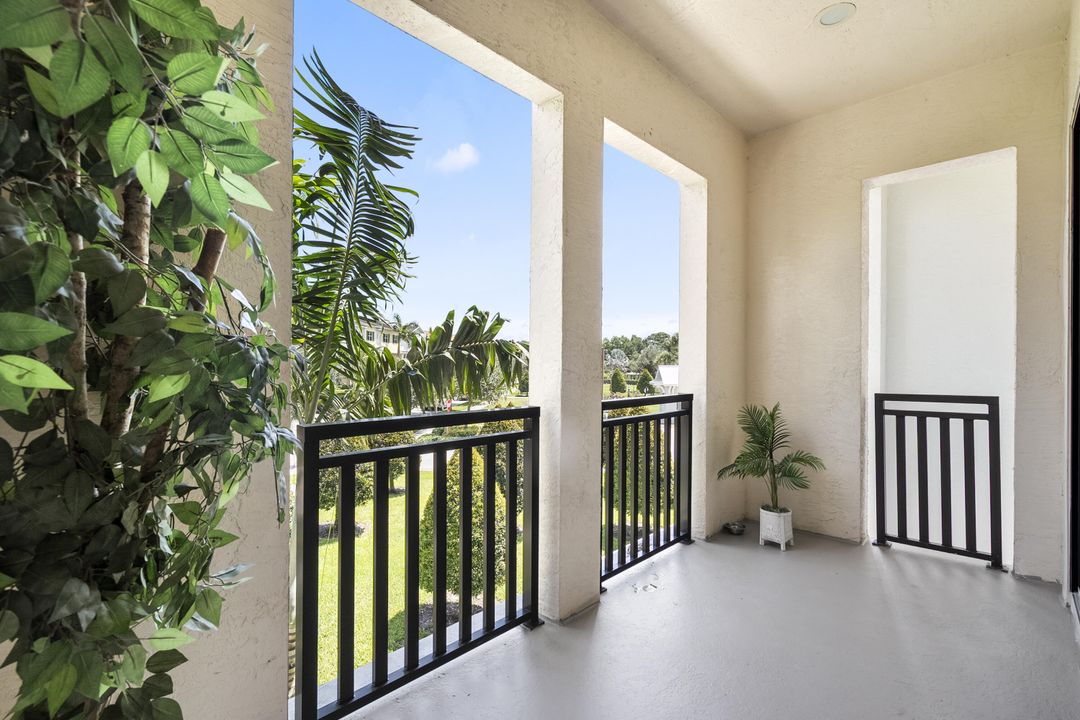 En Venta: $950,000 (4 camas, 3 baños, 2750 Pies cuadrados)