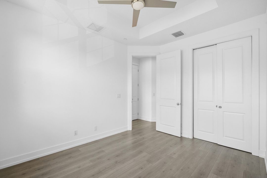 En Venta: $950,000 (4 camas, 3 baños, 2750 Pies cuadrados)