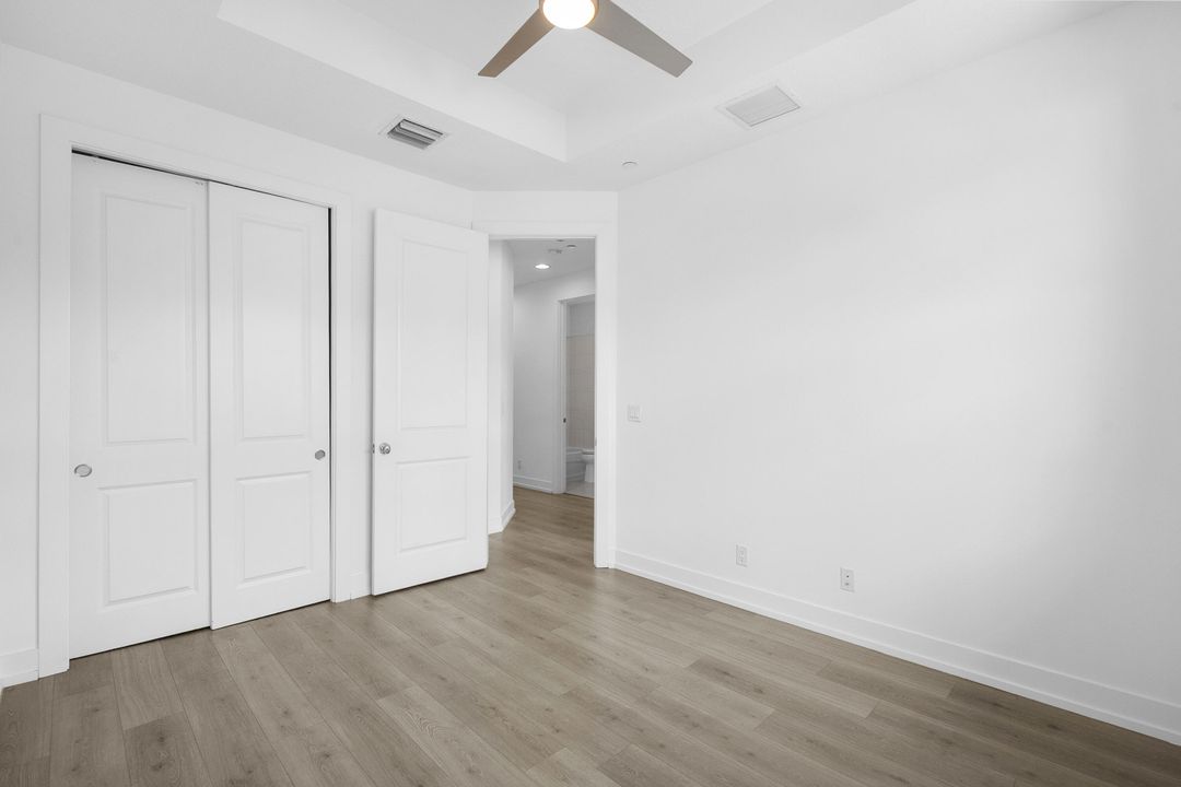 En Venta: $950,000 (4 camas, 3 baños, 2750 Pies cuadrados)
