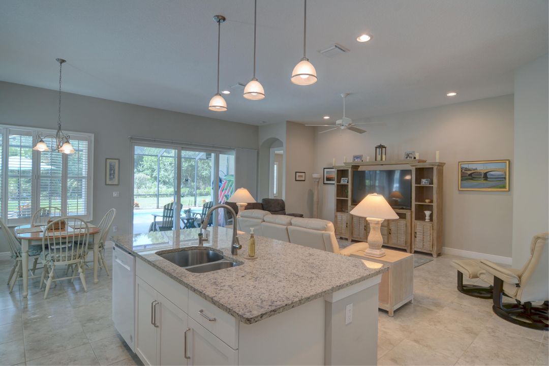 For Sale: $539,000 (3 beds, 2 baths, 1832 Square Feet)