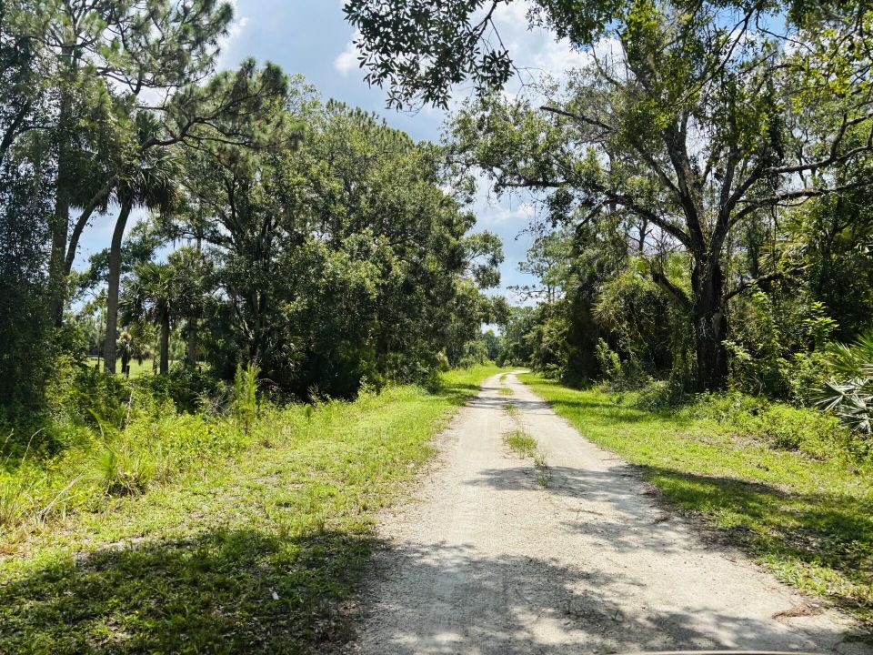 For Sale: $799,000 (3 beds, 2 baths, 1569 Square Feet)