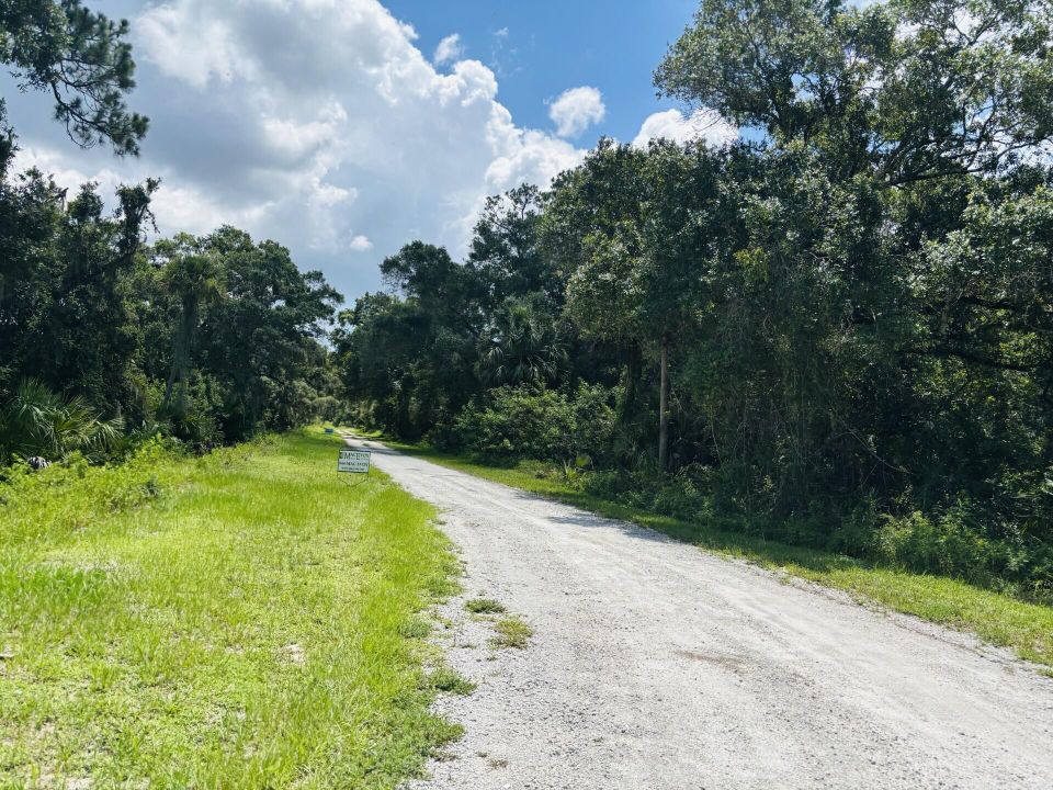 For Sale: $799,000 (3 beds, 2 baths, 1569 Square Feet)