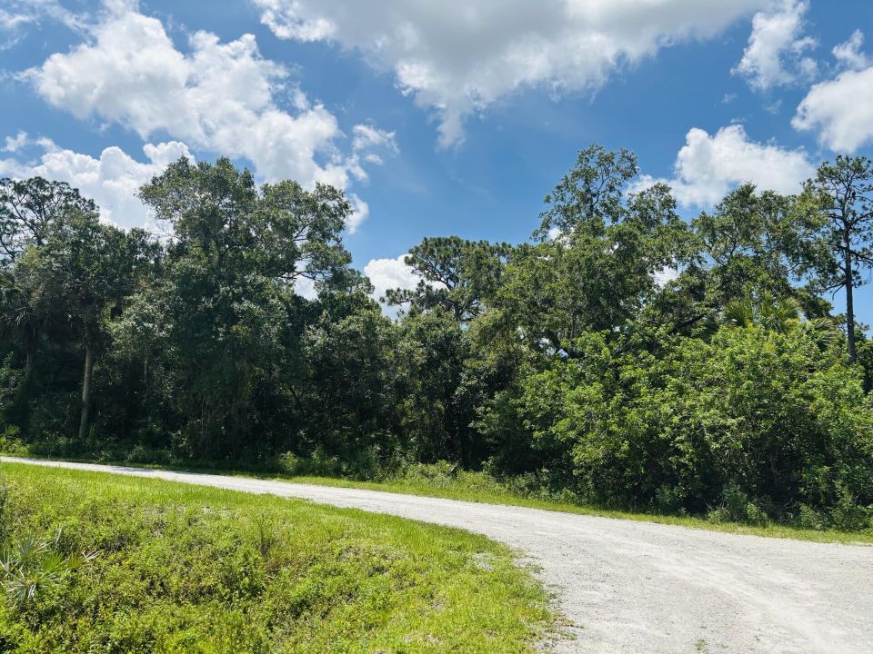 For Sale: $799,000 (3 beds, 2 baths, 1569 Square Feet)