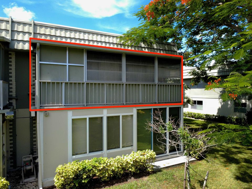 For Sale: $104,999 (2 beds, 2 baths, 880 Square Feet)