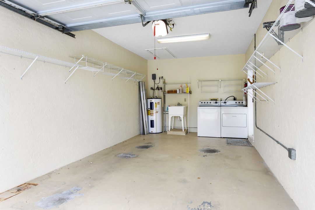 待售: $259,000 (2 贝兹, 2 浴室, 1299 平方英尺)