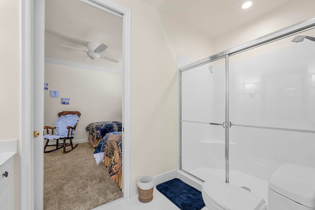 合同活跃: $1,299,000 (5 贝兹, 4 浴室, 4139 平方英尺)