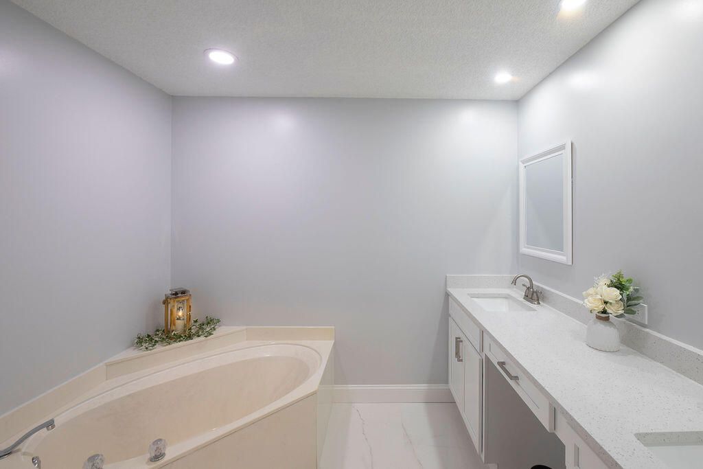 En Venta: $360,000 (2 camas, 2 baños, 1711 Pies cuadrados)