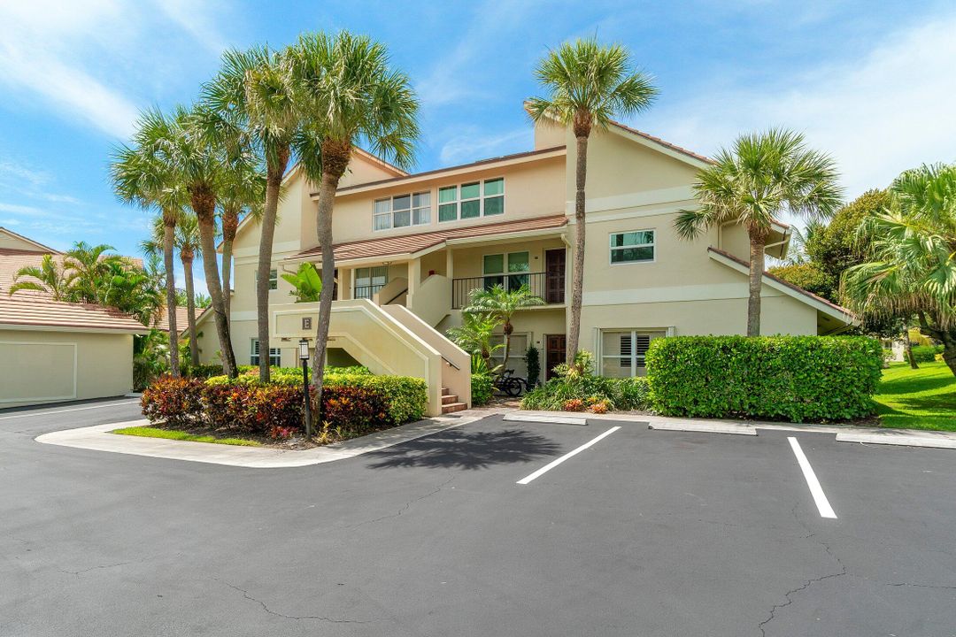 Activo con contrato: $10,000 (3 camas, 3 baños, 1700 Pies cuadrados)